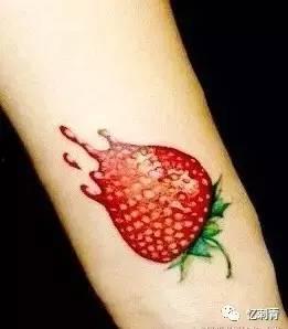 网红吃瓜纹身图片女,揭秘纹身背后的故事与潮流